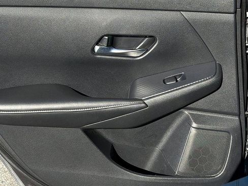 Used 2023 Nissan Sentra S image 9