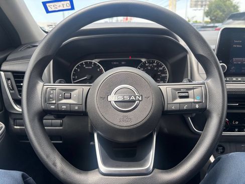 Used 2024 Nissan Rogue SV AWD/4WD image 30