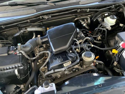 Used 2012 Toyota Tacoma PreRunner w/ SR5 Pkg image 29