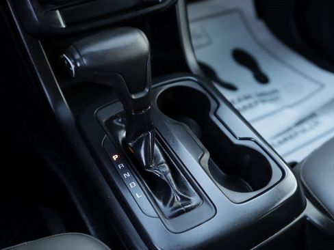 Used 2018 Chevrolet Colorado W/T image 18