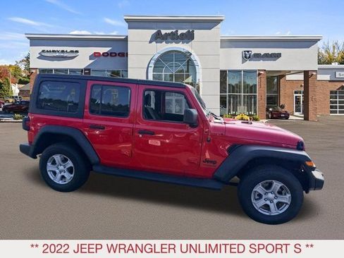 Used 2022 Jeep Wrangler Unlimited Sport AWD/4WD image 7