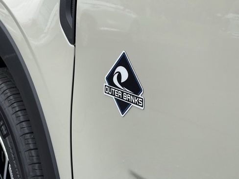 New 2025 Ford Bronco Sport Outer Banks w/ Outer Banks Tech Package+ image 6