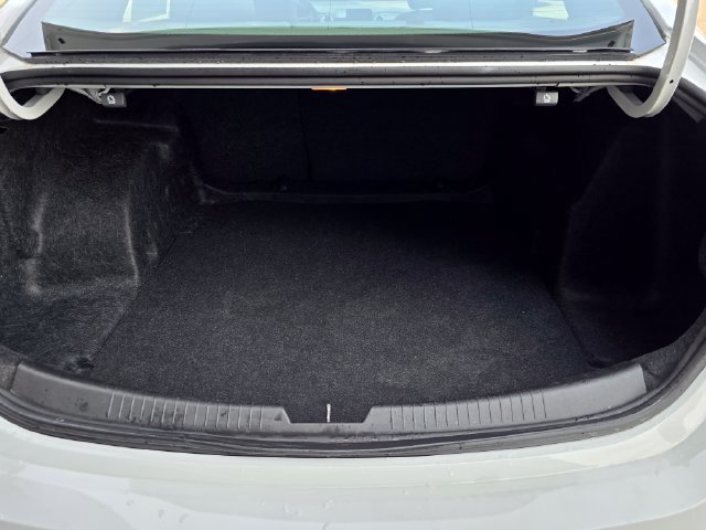 Used 2024 Chevrolet Malibu LT FWD image 36