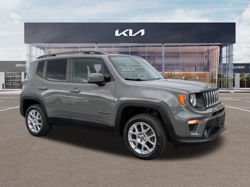 Used 2021 Jeep Renegade Latitude AWD/4WD image 2