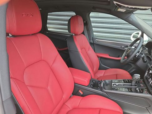 New 2026 Porsche Macan GTS image 19