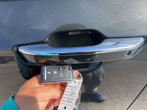 Certified 2022 Jeep Grand Cherokee L Overland w/ Luxury Tech Group IV image 32