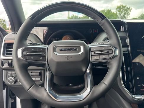 New 2026 GMC Yukon Denali w/ Denali Reserve Package AWD/4WD image 22