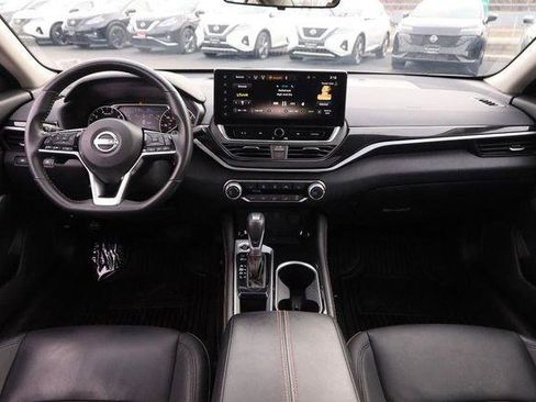 Used 2024 Nissan Altima 2.5 SR w/ SR Premium Package image 19
