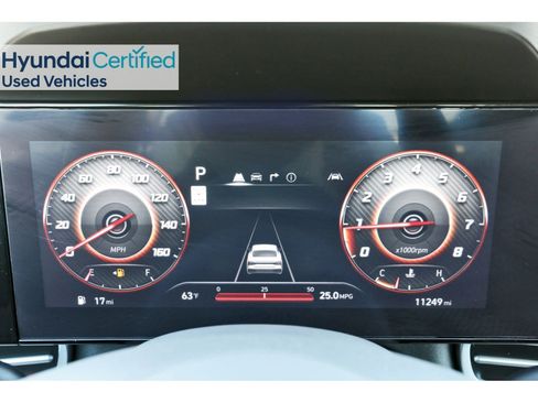 Certified 2024 Hyundai Elantra SEL image 17