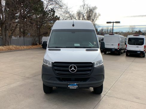 Used 2024 Mercedes-Benz Sprinter 2500 image 8