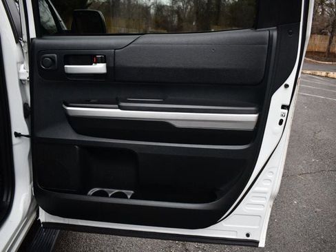 Used 2017 Toyota Tundra SR5 w/ SR5 Upgrade Package image 34