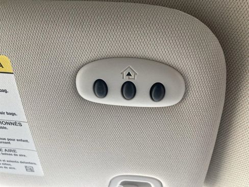 Used 2024 Ford Edge Titanium image 28