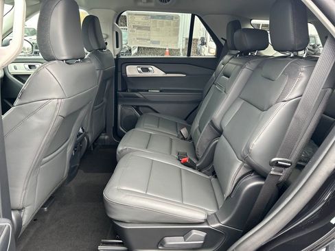 New 2026 Ford Explorer Active w/ Active Comfort Package image 28