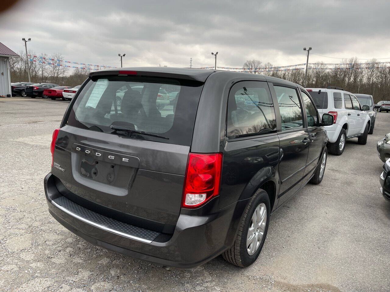 Used 2016 Dodge Grand Caravan American Value Package FWD image 5