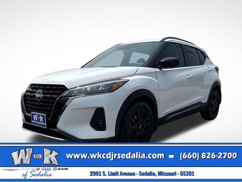 Used 2024 Nissan Kicks SR w/ SR Premium Package FWD image 12