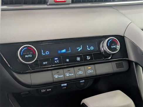 Used 2025 Hyundai Elantra Sport image 23