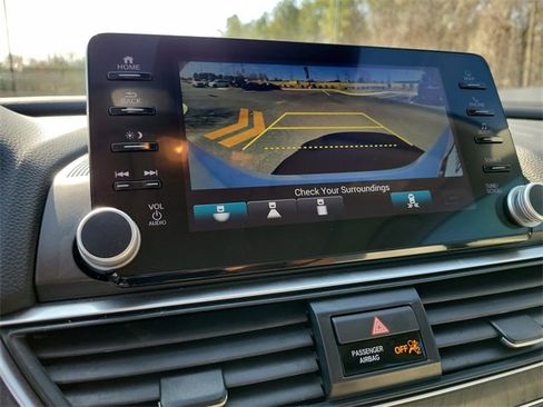 Used 2021 Honda Accord Touring image 27