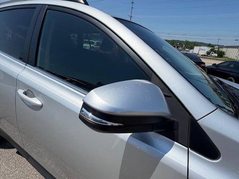 Used 2013 Toyota RAV4 XLE AWD/4WD image 46