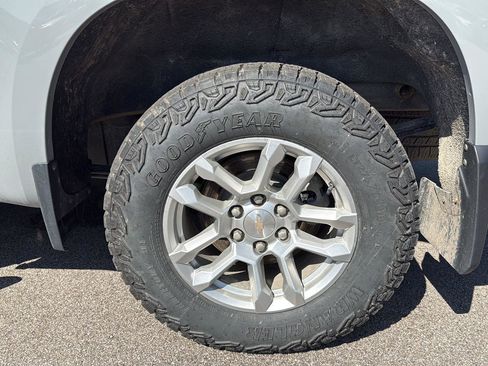 Used 2024 Chevrolet Silverado 1500 W/T w/ Z71 Off-Road Package AWD/4WD image 14