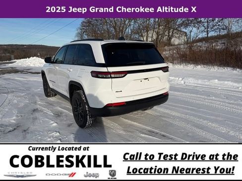 New 2025 Jeep Grand Cherokee Altitude AWD/4WD image 7