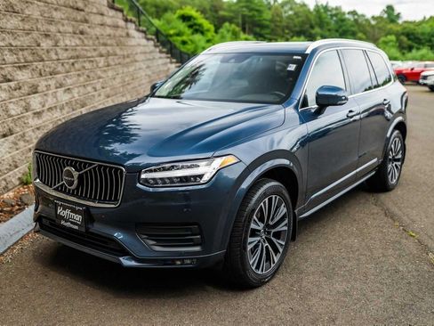 Used 2021 Volvo XC90 T6 Momentum w/ Protection Package image 10