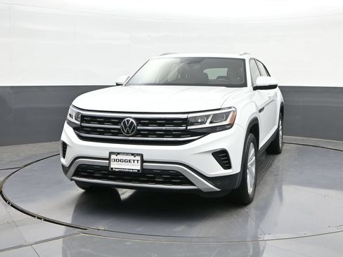 Used 2020 Volkswagen Atlas Cross Sport SE FWD image 27