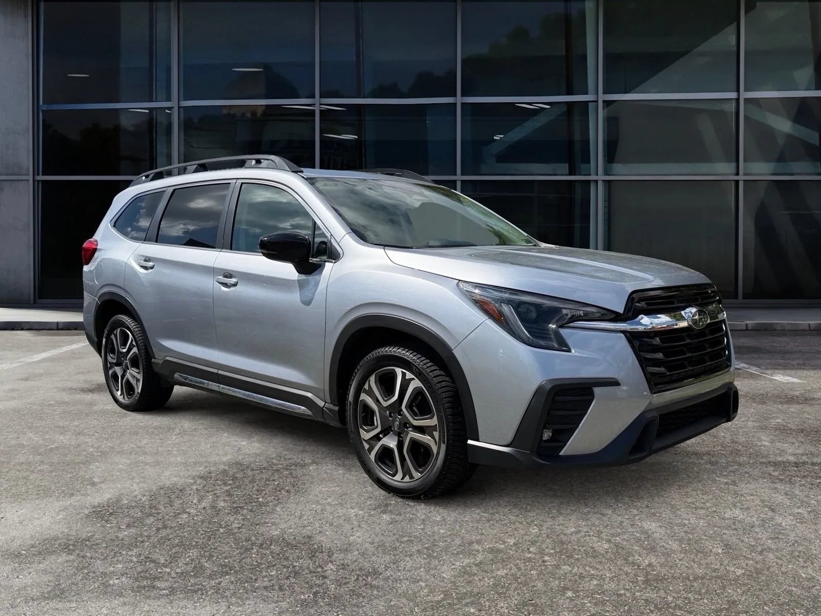 Used 2024 Subaru Ascent Limited AWD/4WD image 1