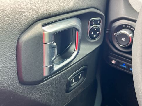 Used 2024 Jeep Wrangler Sahara w/ Dual Top Group AWD/4WD image 21