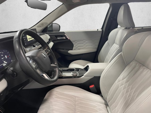 Used 2025 Mitsubishi Outlander SEL FWD image 17