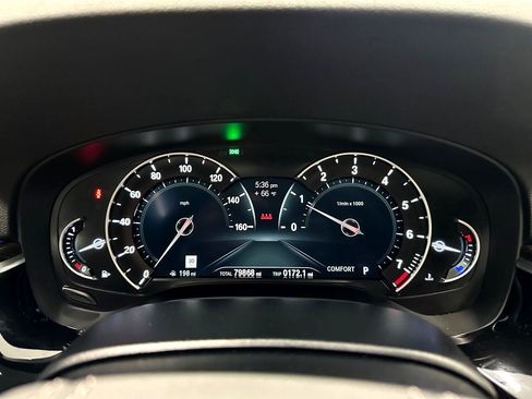 Used 2018 BMW 530i w/ Premium Package image 34