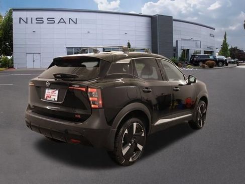 New 2026 Nissan Kicks SR w/ Cold Weather Package FWD image 2