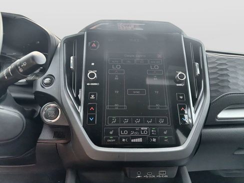 Used 2026 Subaru Forester Premium AWD/4WD image 26