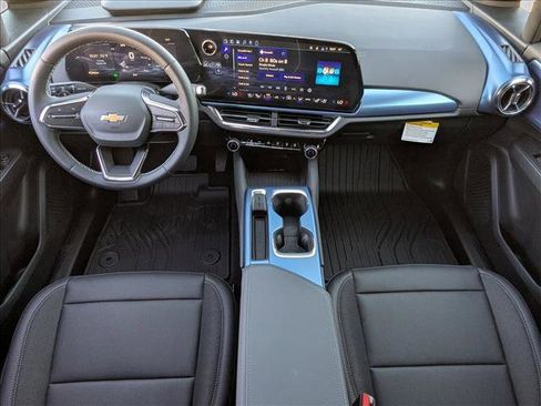 New 2026 Chevrolet Equinox EV LT w/ Convenience Package II image 15