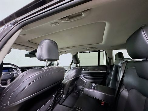 Used 2023 Jeep Grand Cherokee 30th Anniversary image 13