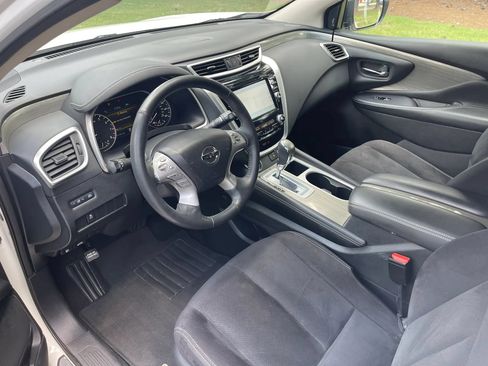 Used 2018 Nissan Murano SV AWD/4WD image 11