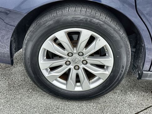 Used 2018 Honda Odyssey LX image 47