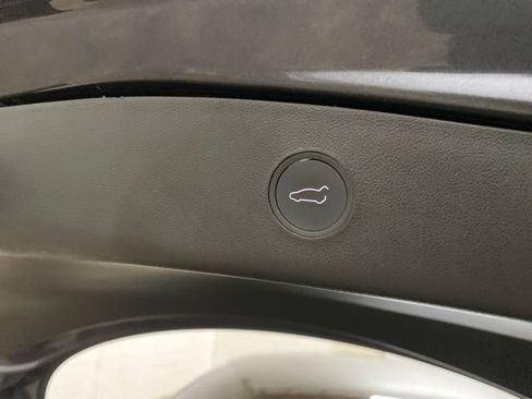 Used 2023 Tesla Model 3 Standard Range RWD image 10