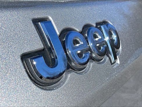 Used 2023 Jeep Compass Latitude w/ Sun and Sound Group image 33