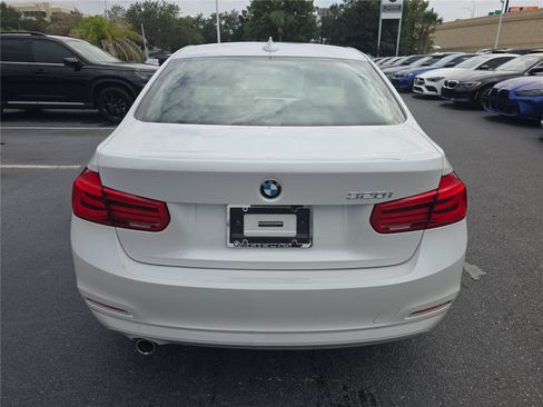 Used 2018 BMW 320i Sedan RWD image 4