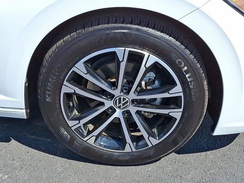 Certified 2024 Volkswagen Jetta Sport image 12