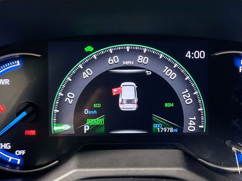 Used 2023 Toyota RAV4 XLE Premium image 23