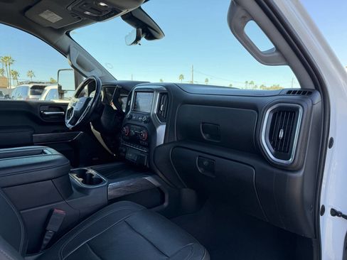 Used 2020 Chevrolet Silverado 2500 LTZ w/ LTZ Plus Package image 26