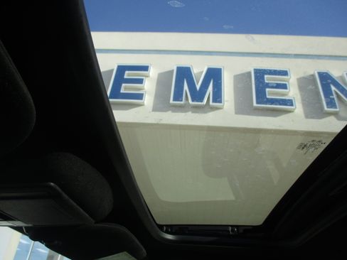 Used 2015 Lincoln Navigator 2WD image 17