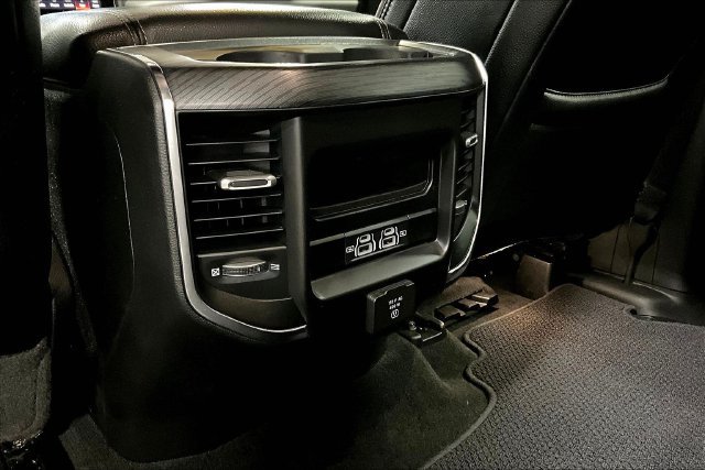 Used 2023 RAM 1500 Laramie AWD/4WD image 11