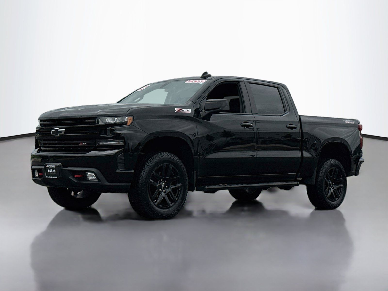 Used 2022 Chevrolet Silverado 1500 LT Trail Boss w/ Bed Protection Package AWD/4WD image 3