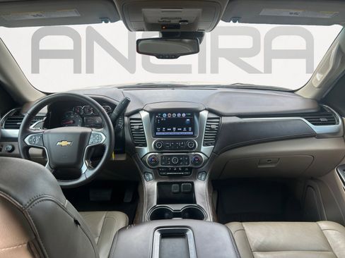 Used 2018 Chevrolet Tahoe LT image 3