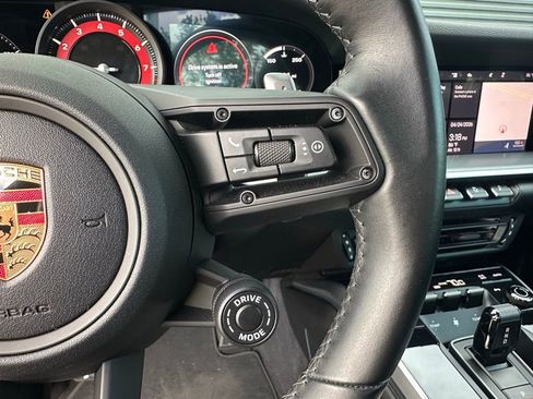 Certified 2020 Porsche 911 Carrera 4S AWD/4WD image 17