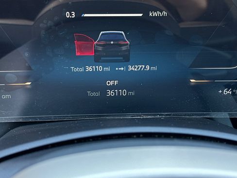Used 2024 BMW iX xDrive50 w/ Sport Package AWD/4WD image 22