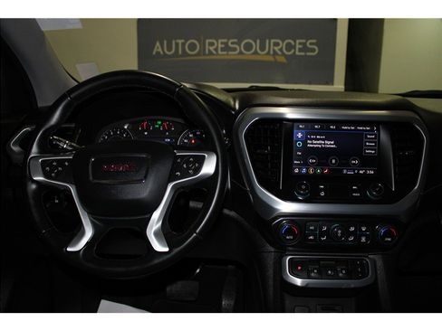 Used 2023 GMC Acadia SLT image 37