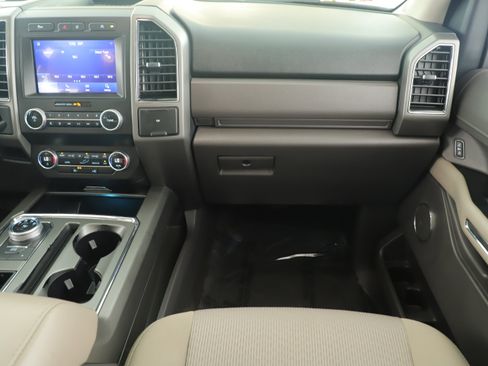 Used 2020 Ford Expedition XLT image 21